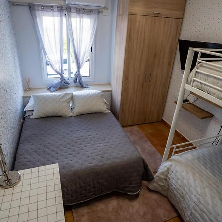 Casa Julio - Alcala Complete Coastal Retreat - Entire Apartment - 3 Min Walk From The Ocean - Shared Entrance With Host Екстериор снимка