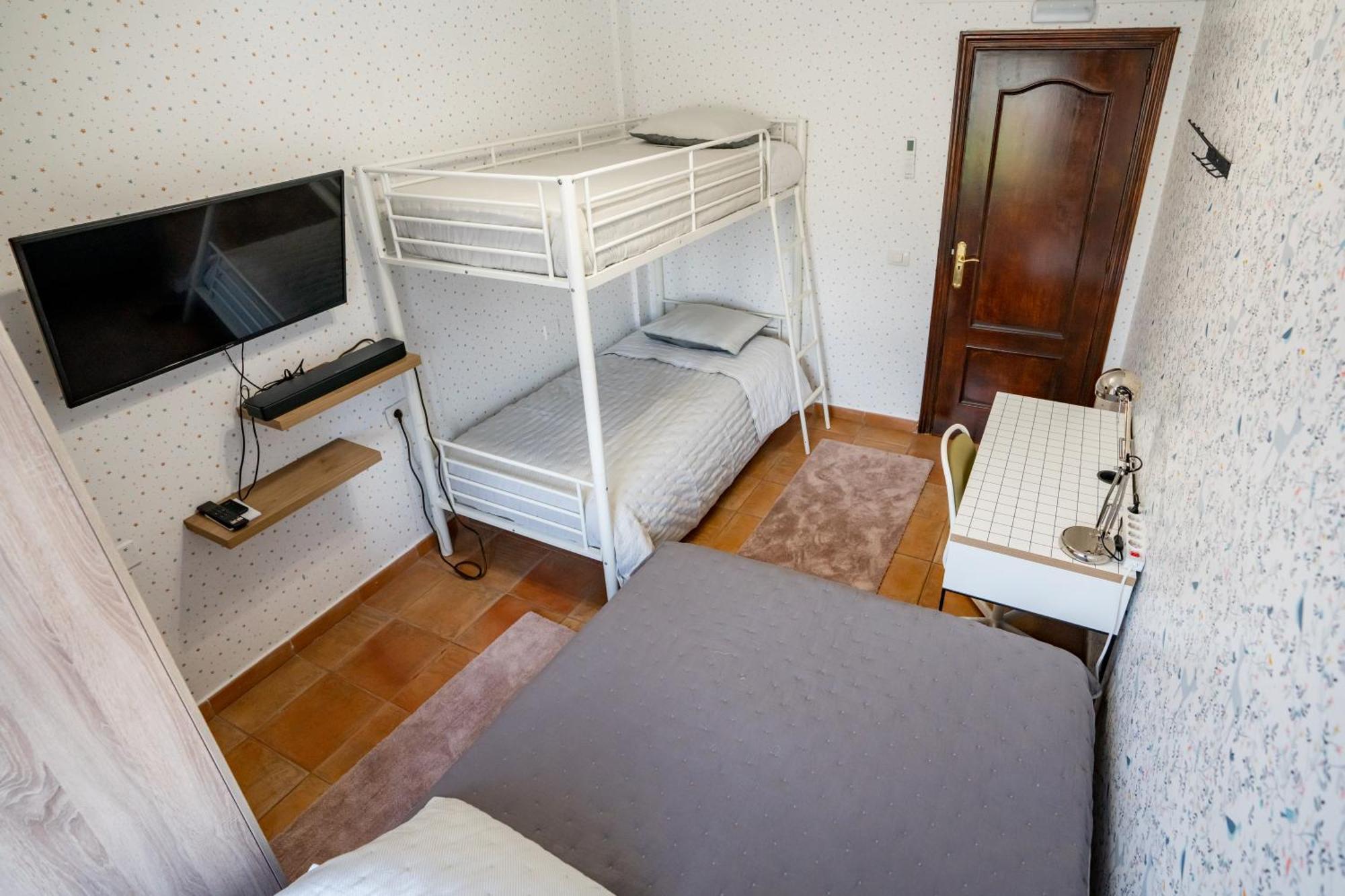 Casa Julio - Alcala Complete Coastal Retreat - Entire Apartment - 3 Min Walk From The Ocean - Shared Entrance With Host Екстериор снимка