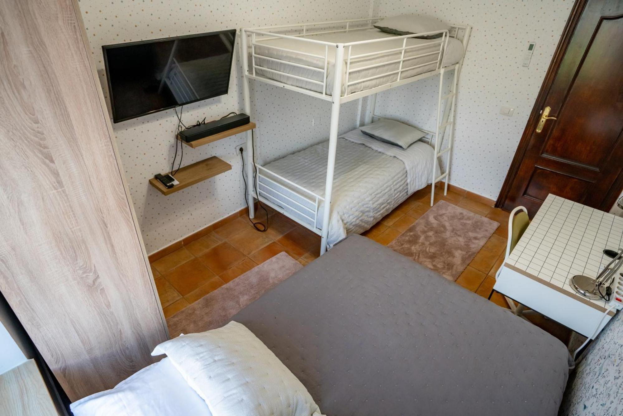 Casa Julio - Alcala Complete Coastal Retreat - Entire Apartment - 3 Min Walk From The Ocean - Shared Entrance With Host Екстериор снимка