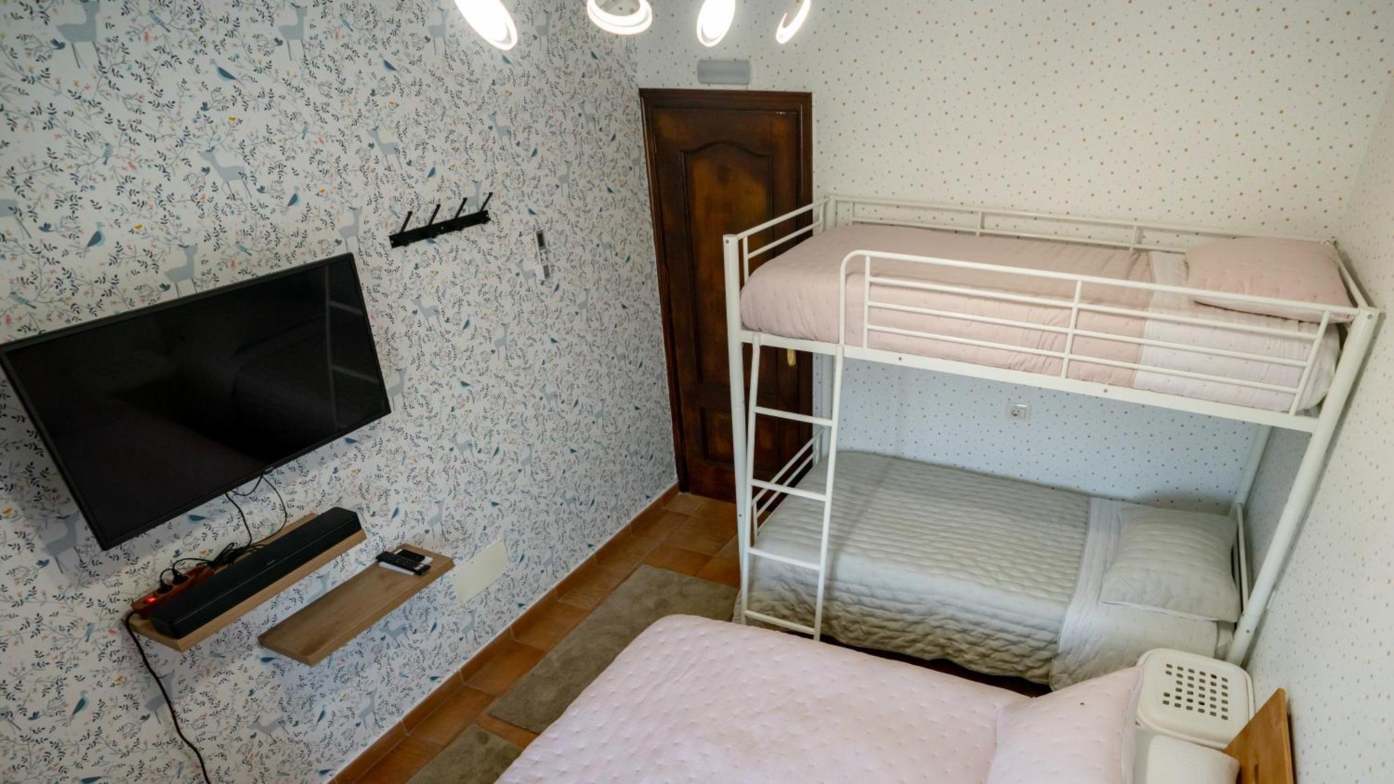 Casa Julio - Alcala Complete Coastal Retreat - Entire Apartment - 3 Min Walk From The Ocean - Shared Entrance With Host Екстериор снимка
